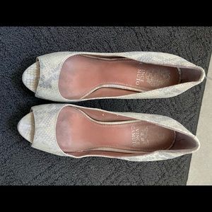 High heels, Vince Camuto, sliver snake skin print
